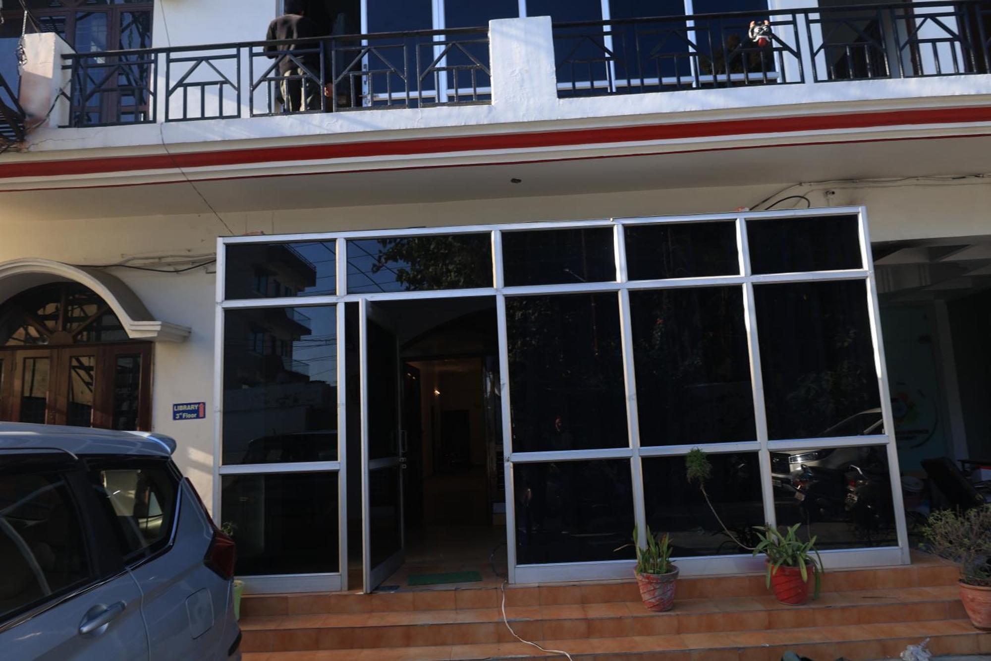 فندق Anmol Residency دهرادون المظهر الخارجي الصورة
